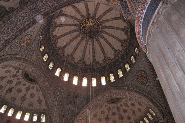 モスク内部のタイル